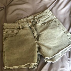 American eagle light green stretchy jean shorts